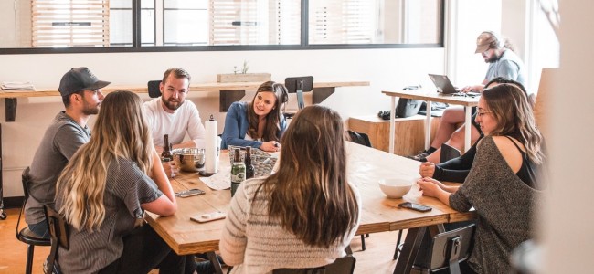 4 Ways Screenwriters Can Conquer a Brainstorming Pitch Meeting 4 Ways Screenwriters Can Conquer a Brainstorming Pitch Meeting