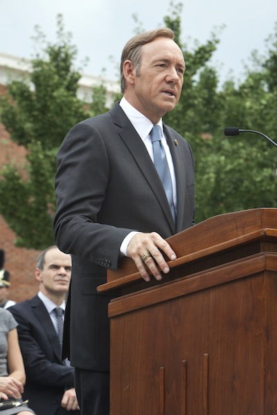 Francis Underwood visits his hometown in South Carolina to dedicate a library in this episode of House of Cards