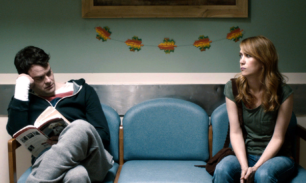 THE-SKELETON-TWINS-MILO-MAGGIE-HOSPITAL-LOUNGE-3