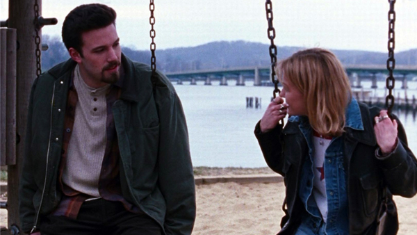 Ben Affleck as Holden McNeil and Joey Lauren Adams as Alyssa Jones in Chasing Amy
