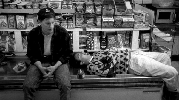 Jeff Anderson as Randal Graves and Brian O'Halloran as Dante Hicks in Clerks