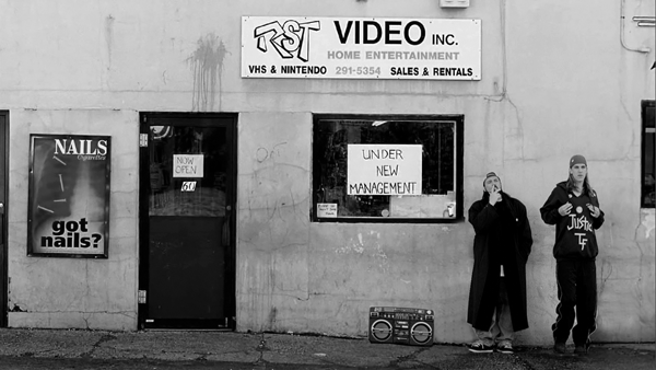 Kevin Smith as Silent Bob and Jason Mewes as Jay in Clerks