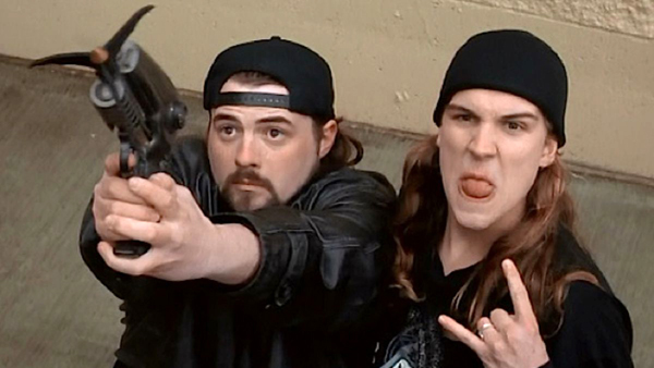 Kevin Smith as Silent Bob and Jason Mewes as Jay in Mallrats