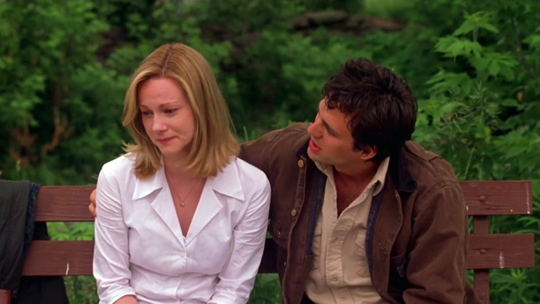Laura Linney as Samantha Prescott and Mark Ruffalo as Terry Prescott in You Can Count on Me