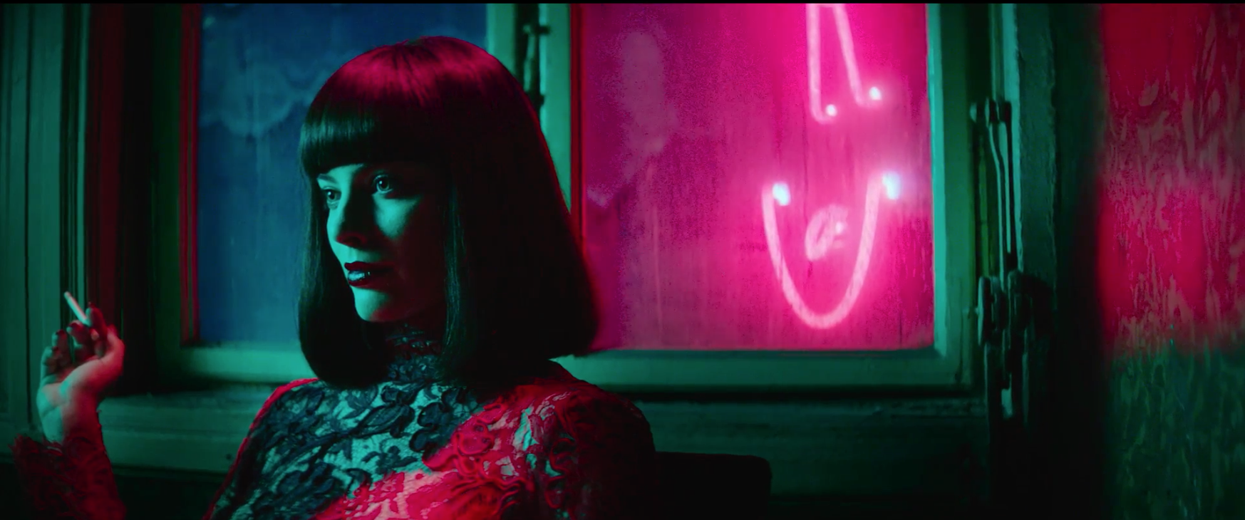 Civic smal Asien Margot Robbie's Femme Fatale Dominates the Stylish Noir of “Terminal”