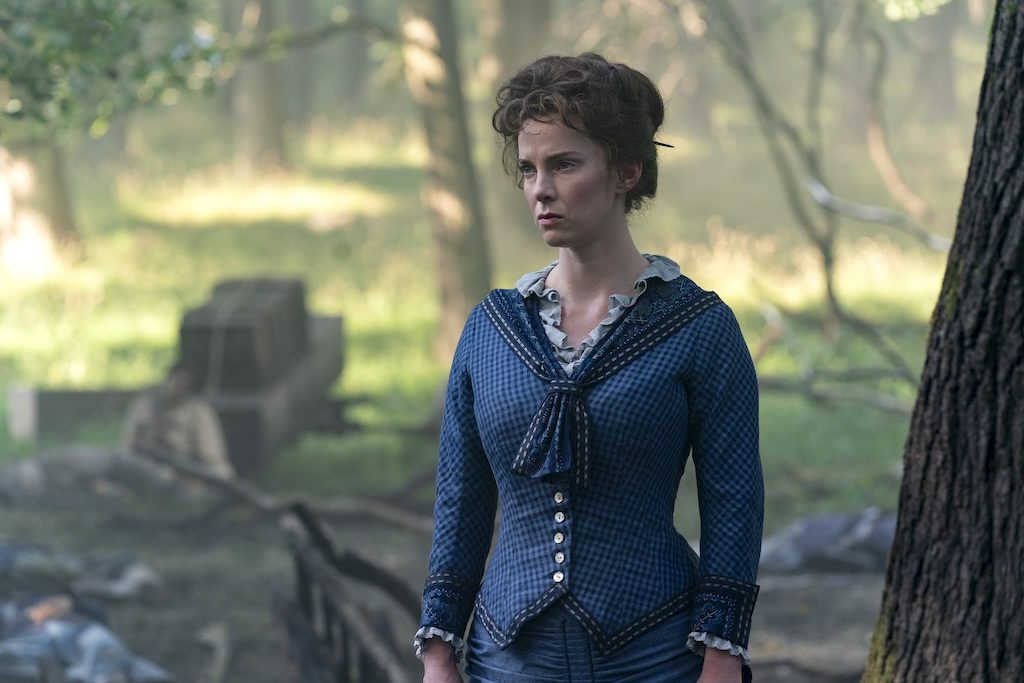 Betty Gilpin is Lucretia Garfield in Death By Lightning